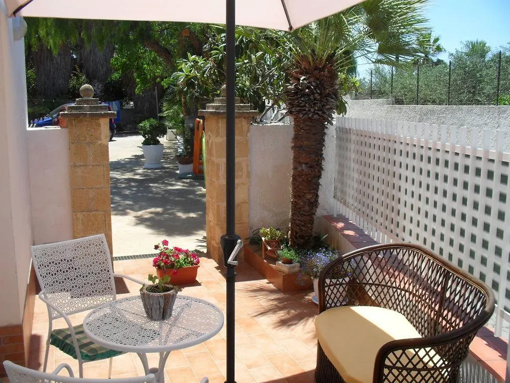 דירות מרסאלה Casa Petros 0*,  איטליה