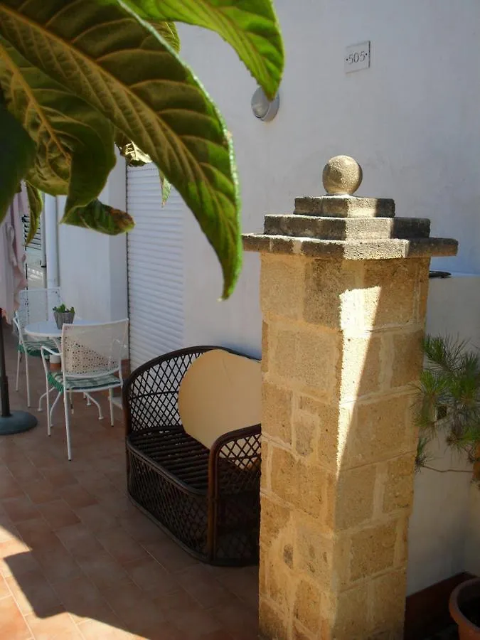 דירות מרסאלה Casa Petros 0*,